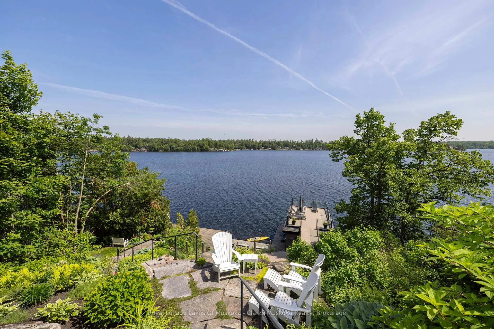 Photo 2 of 305 Wapaska Crescent, Gravenhurst, Muskoka (S) — HOMEH