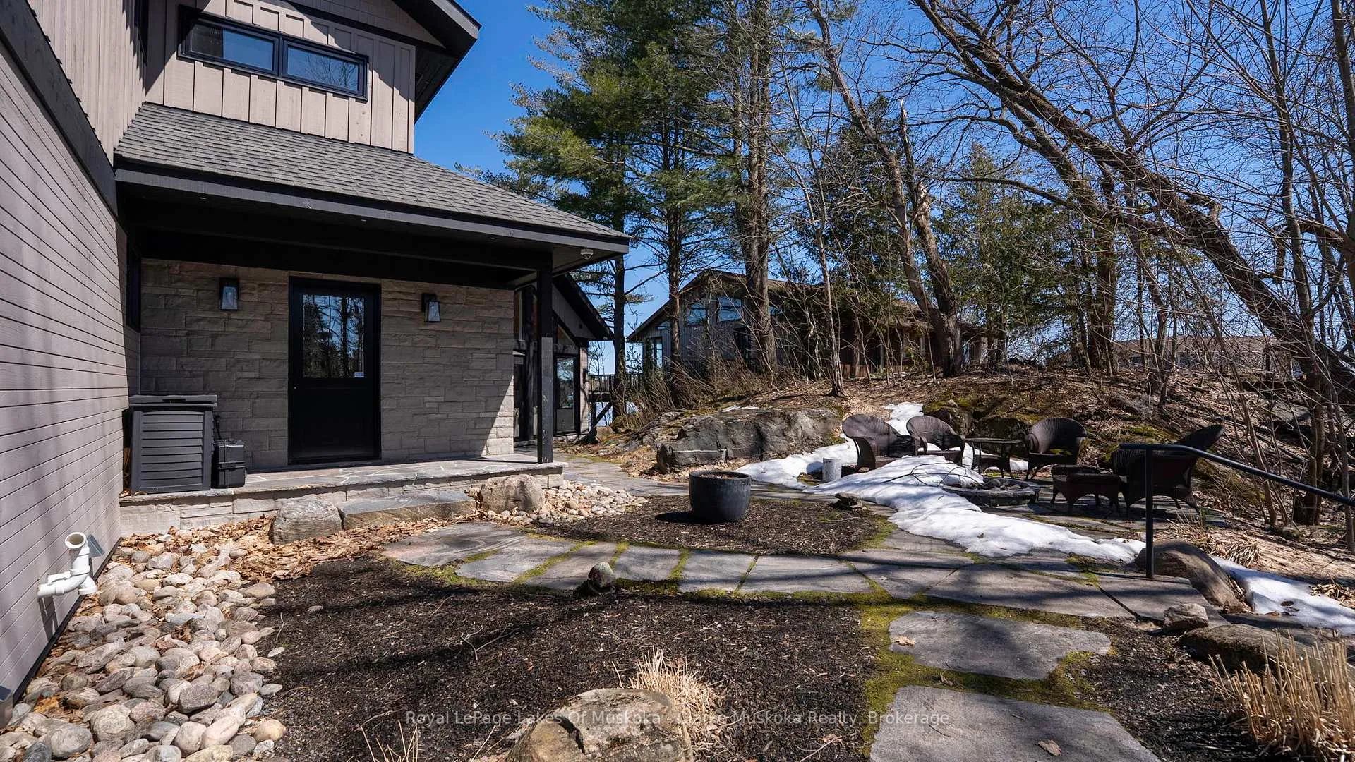 Photo 5 of 305 Wapaska Crescent, Gravenhurst, Muskoka (S) — HOMEH