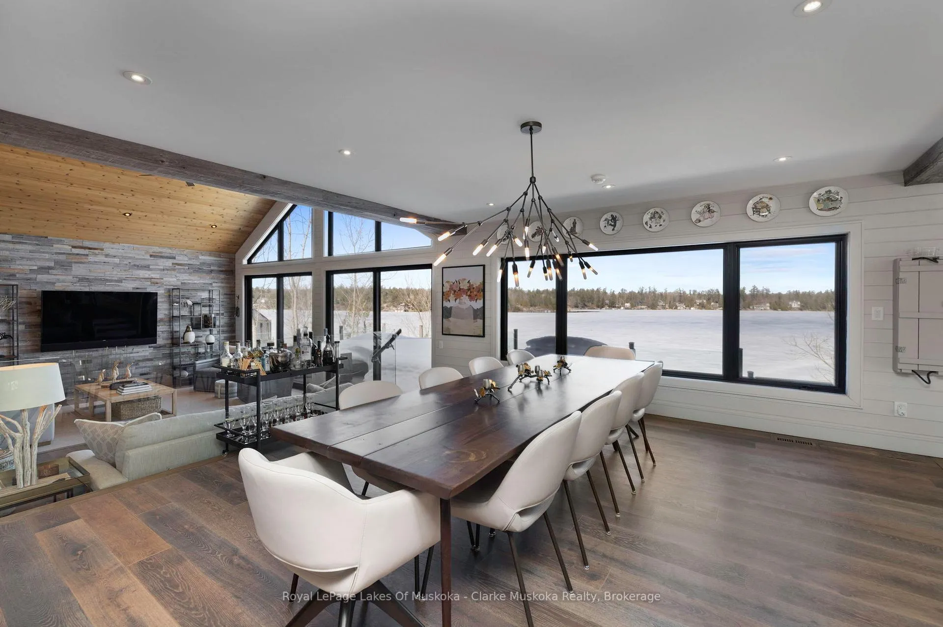 Photo 8 of 305 Wapaska Crescent, Gravenhurst, Muskoka (S) — HOMEH