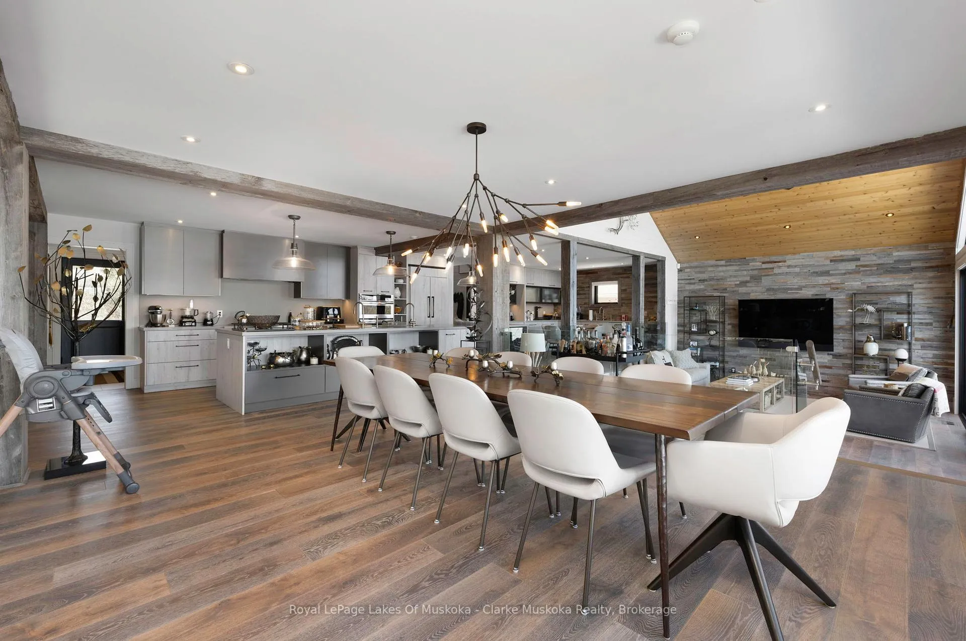 Photo 9 of 305 Wapaska Crescent, Gravenhurst, Muskoka (S) — HOMEH