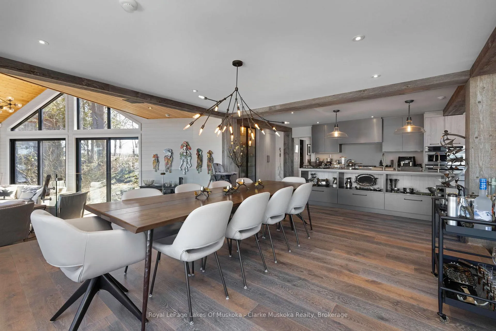 Photo 10 of 305 Wapaska Crescent, Gravenhurst, Muskoka (S) — HOMEH