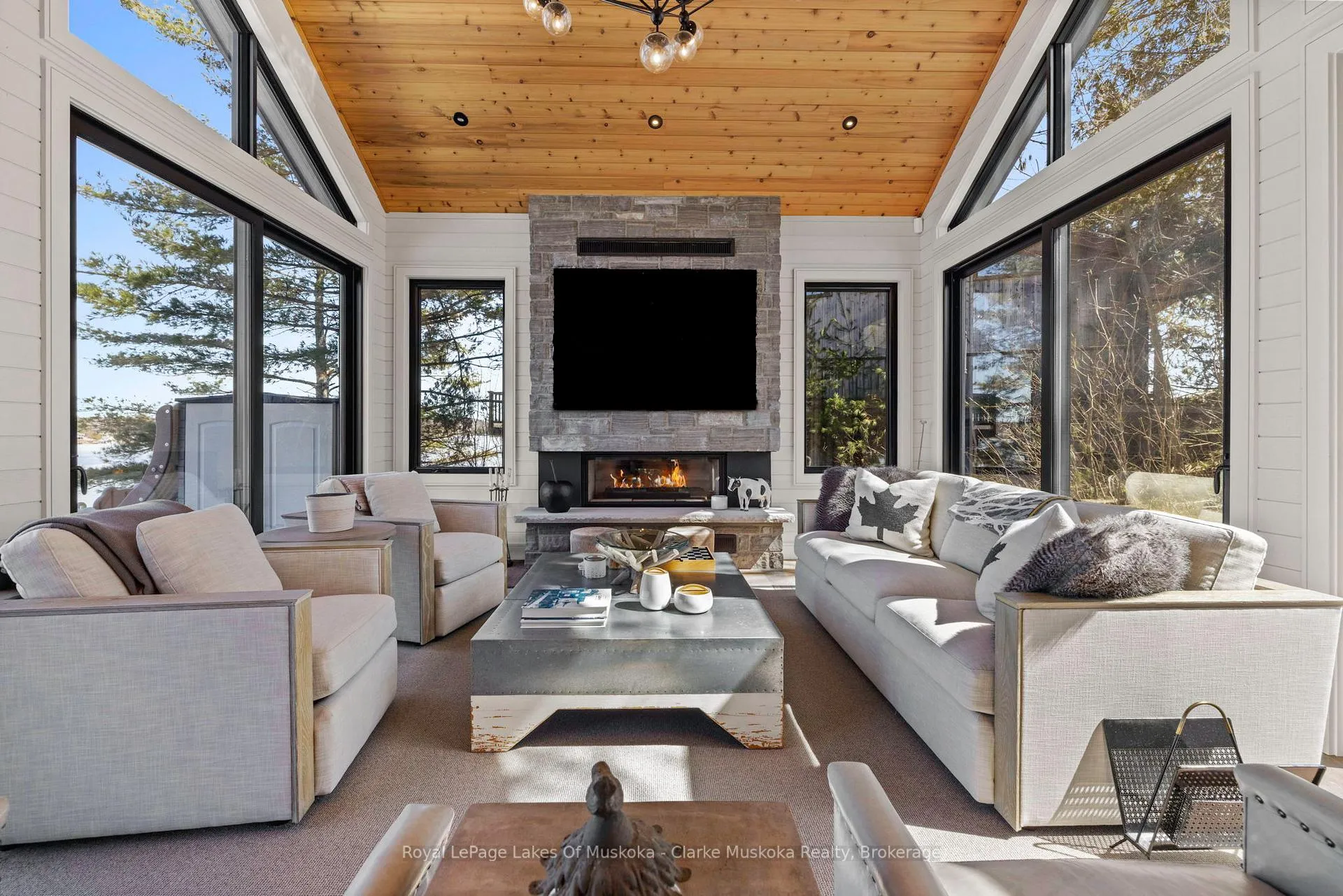 Photo 13 of 305 Wapaska Crescent, Gravenhurst, Muskoka (S) — HOMEH
