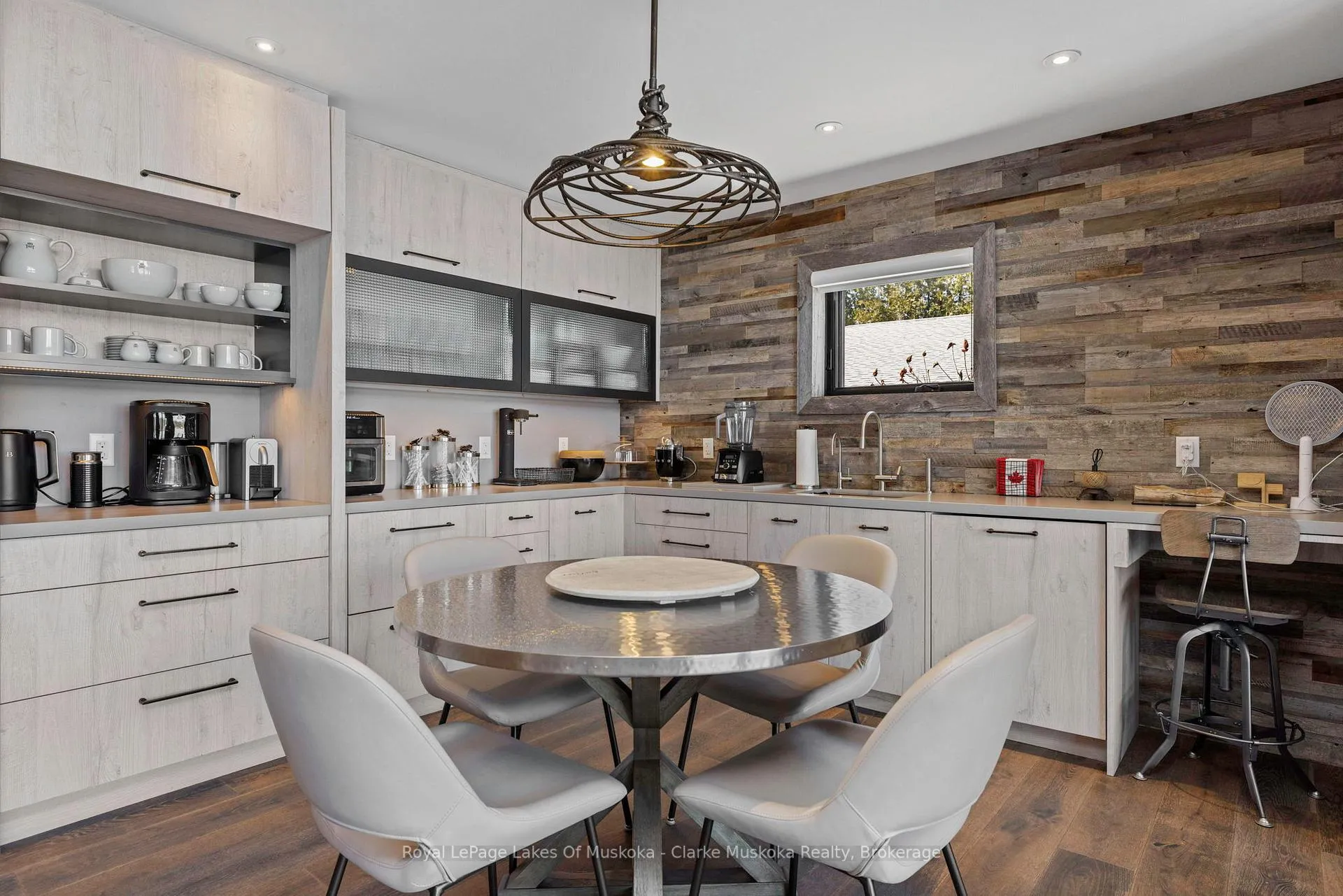 Photo 20 of 305 Wapaska Crescent, Gravenhurst, Muskoka (S) — HOMEH