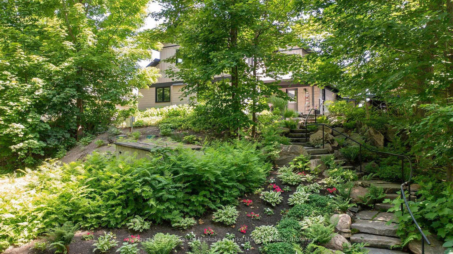 Photo 46 of 305 Wapaska Crescent, Gravenhurst, Muskoka (S) — HOMEH