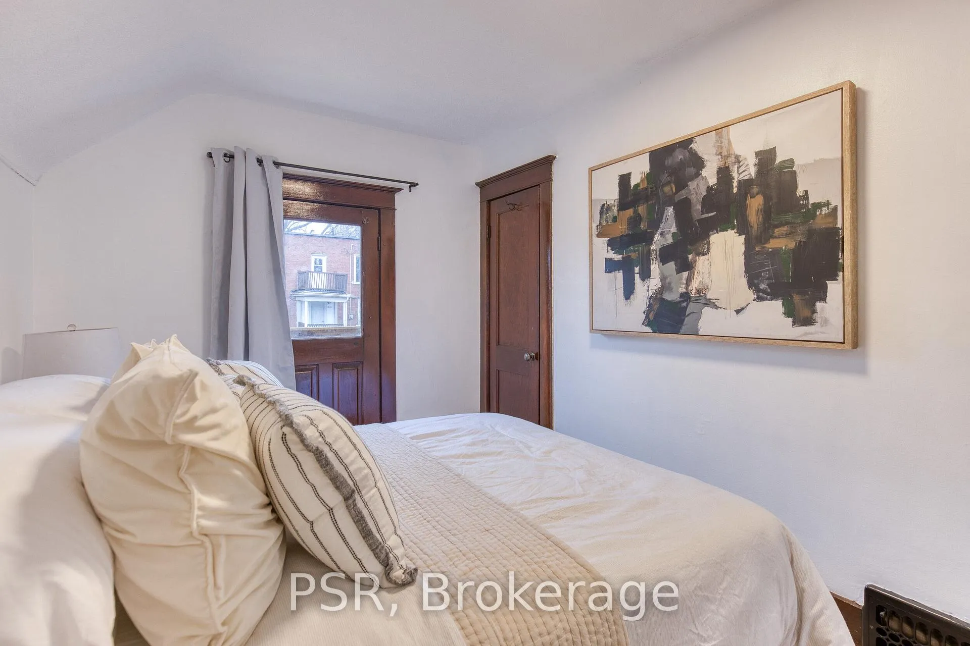 Photo 22 of 57 Eby Street S, Kitchener — HOMEH