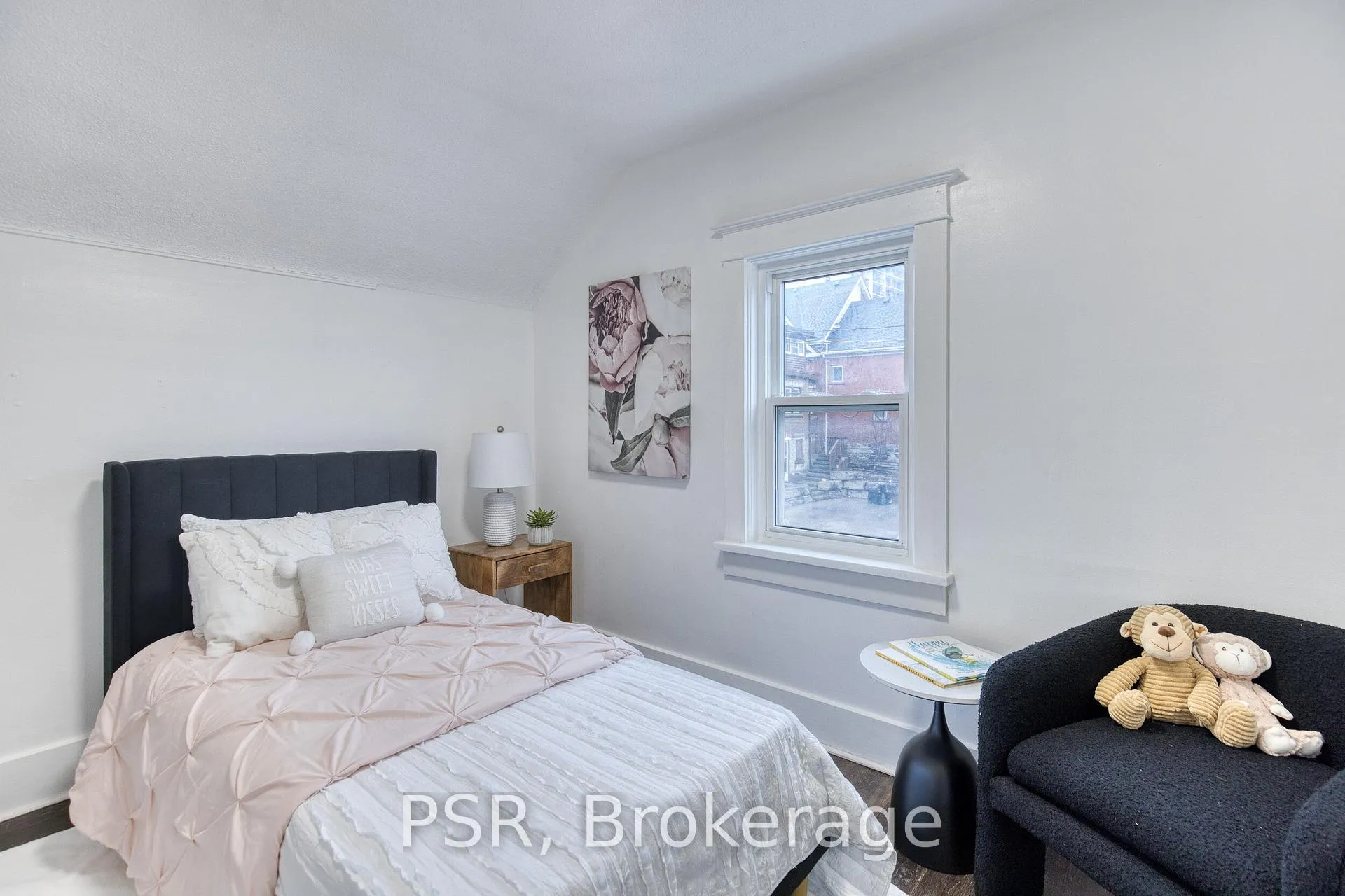 Photo 25 of 57 Eby Street S, Kitchener — HOMEH