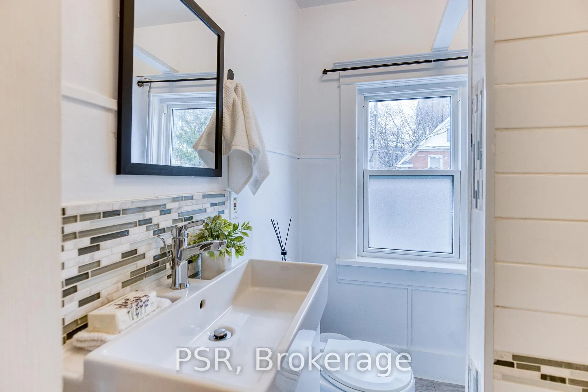 Photo 33 of 57 Eby Street S, Kitchener — HOMEH