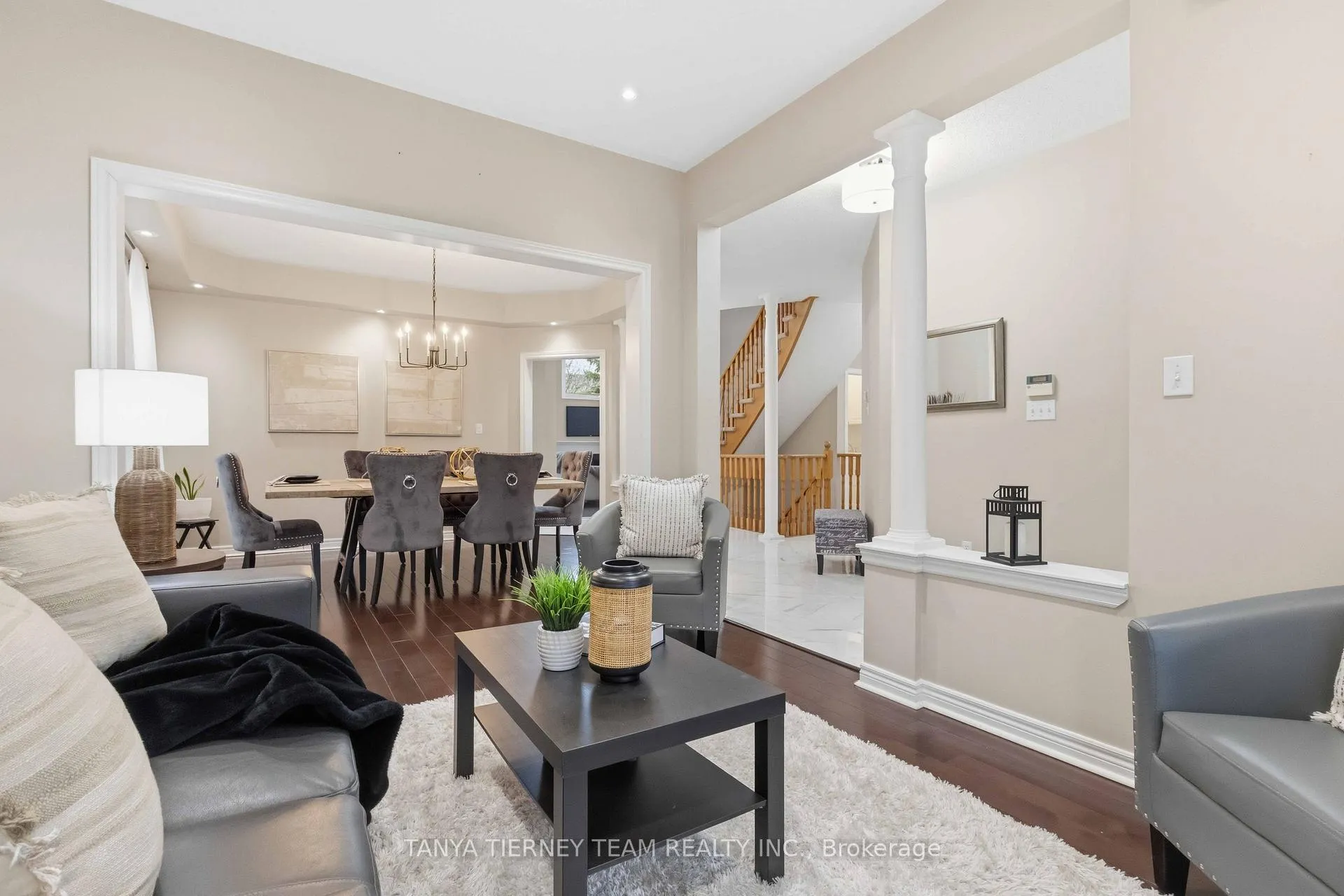 Photo 8 of 46 Holsted Road, Whitby, Brooklin — HOMEH