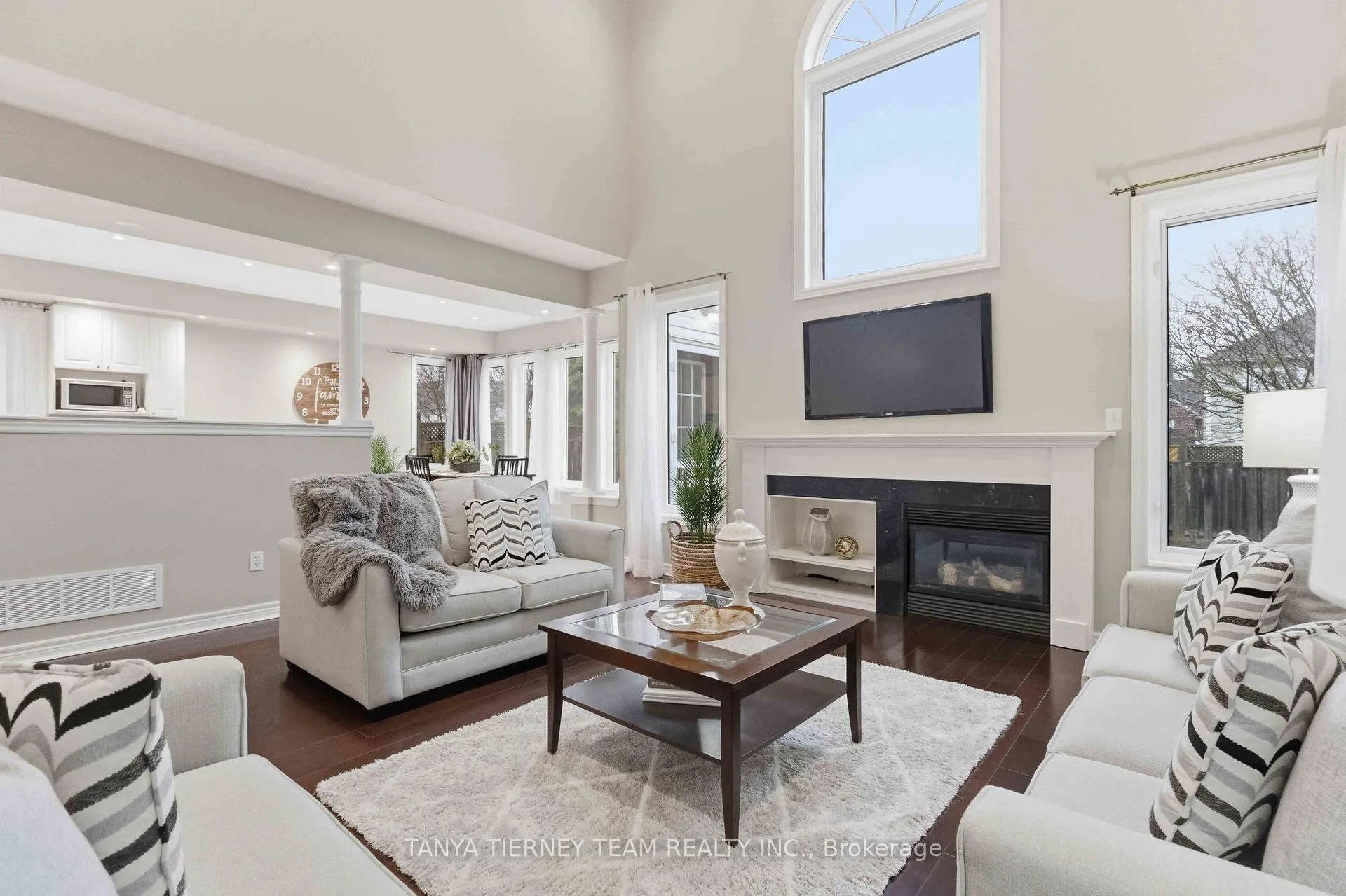 Photo 15 of 46 Holsted Road, Whitby, Brooklin — HOMEH