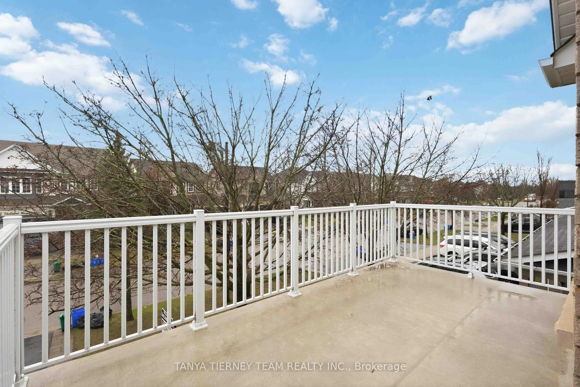 Photo 33 of 46 Holsted Road, Whitby, Brooklin — HOMEH