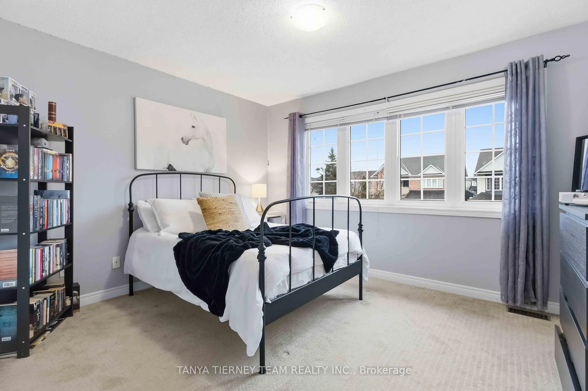 Photo 37 of 46 Holsted Road, Whitby, Brooklin — HOMEH