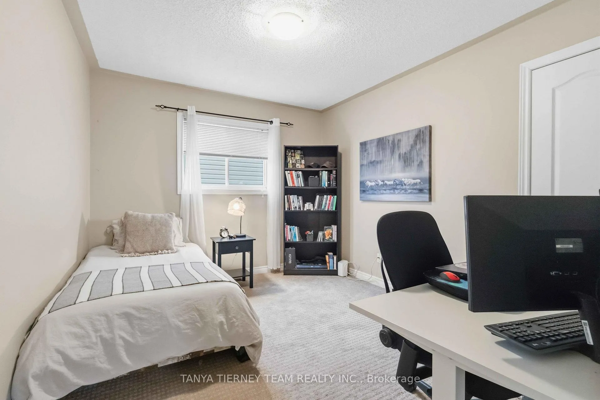 Photo 39 of 46 Holsted Road, Whitby, Brooklin — HOMEH