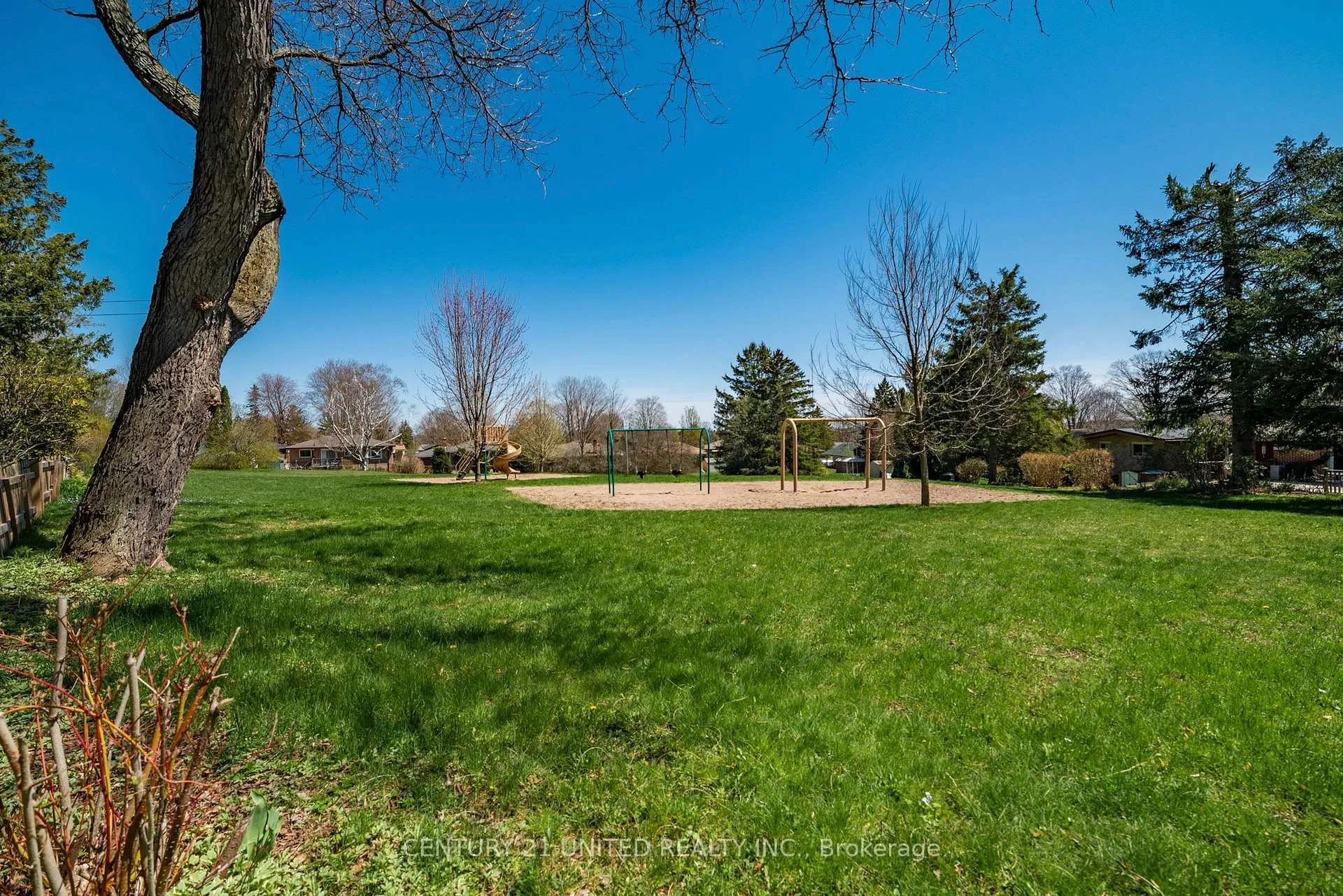 Photo 46 of 1333 Leighton Road, Peterborough, Northcrest Ward 5 — HOMEH