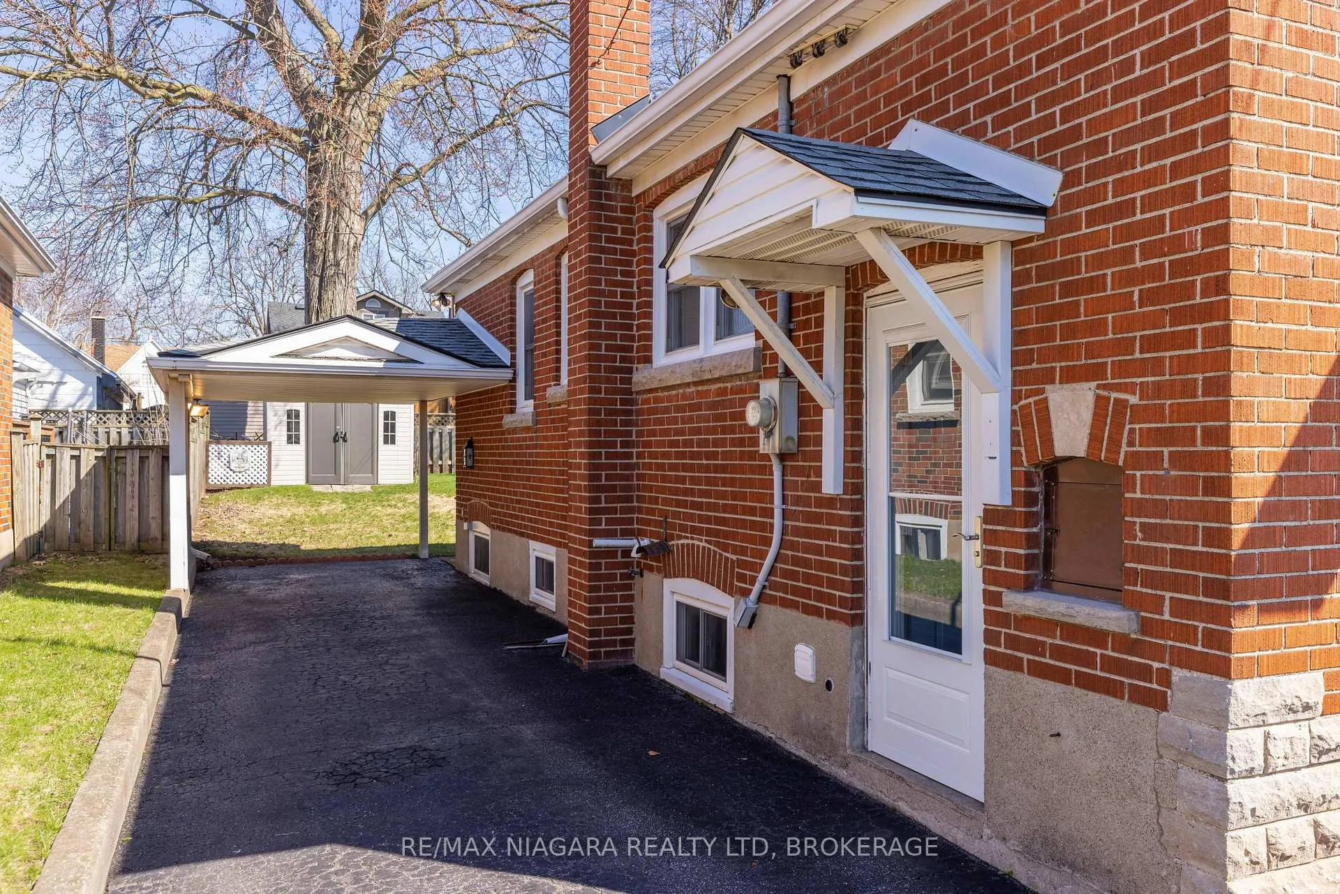 Photo 17 of 6469 Barker Street, Niagara Falls, Dorchester — HOMEH