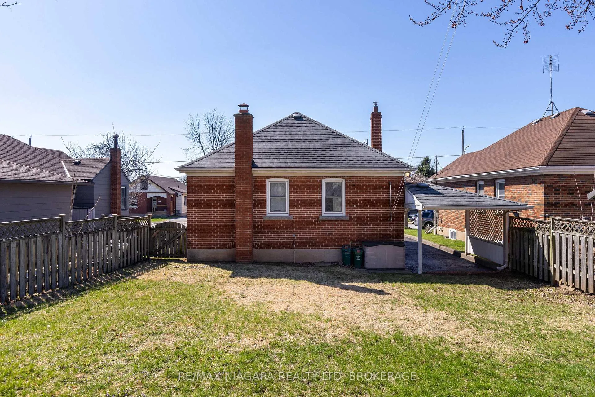 Photo 18 of 6469 Barker Street, Niagara Falls, Dorchester — HOMEH