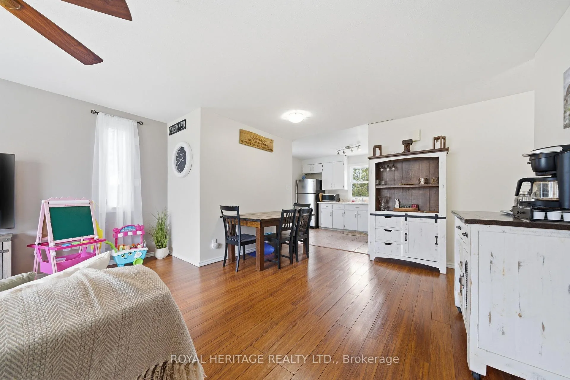 Photo 4 of 15 Kidd Avenue, Quinte West, Trenton Ward — HOMEH