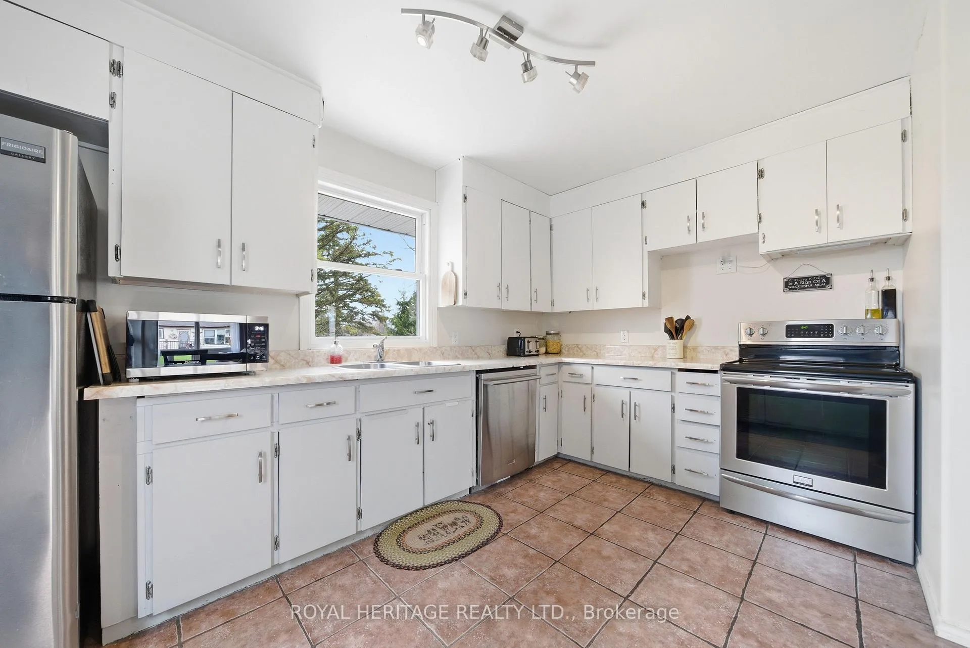 Photo 13 of 15 Kidd Avenue, Quinte West, Trenton Ward — HOMEH