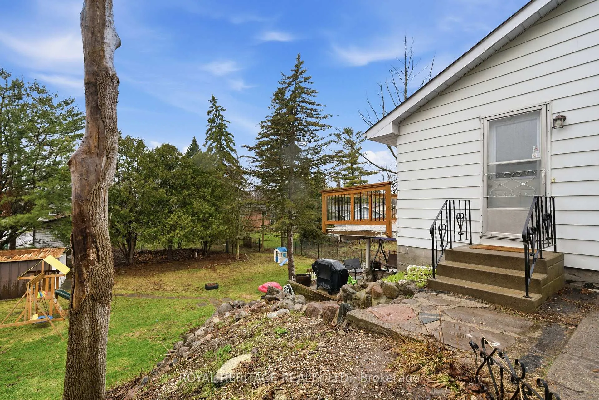 Photo 43 of 15 Kidd Avenue, Quinte West, Trenton Ward — HOMEH