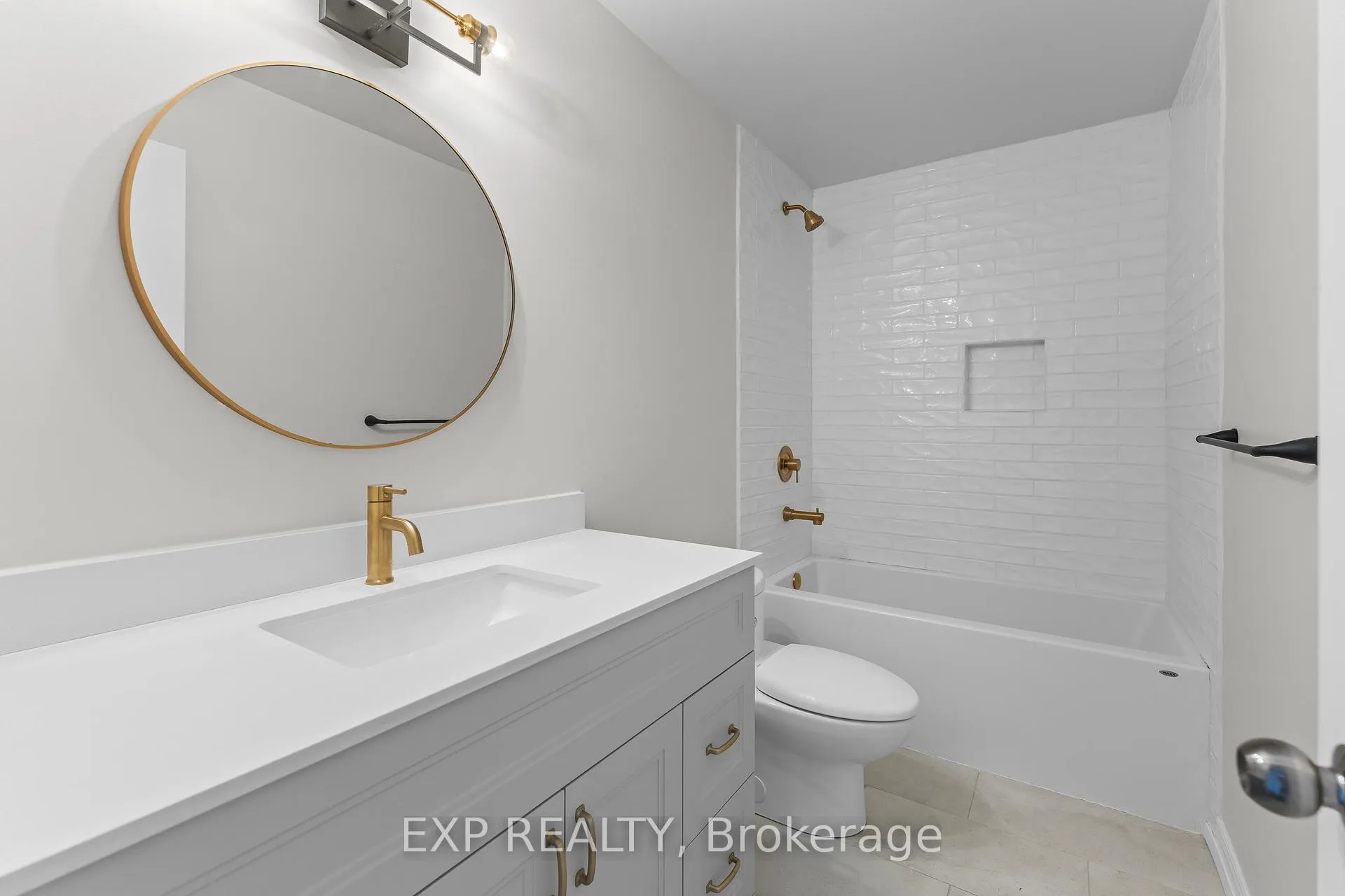 Photo 16 of 4688 Lee Avenue, Niagara Falls, Ascot — HOMEH