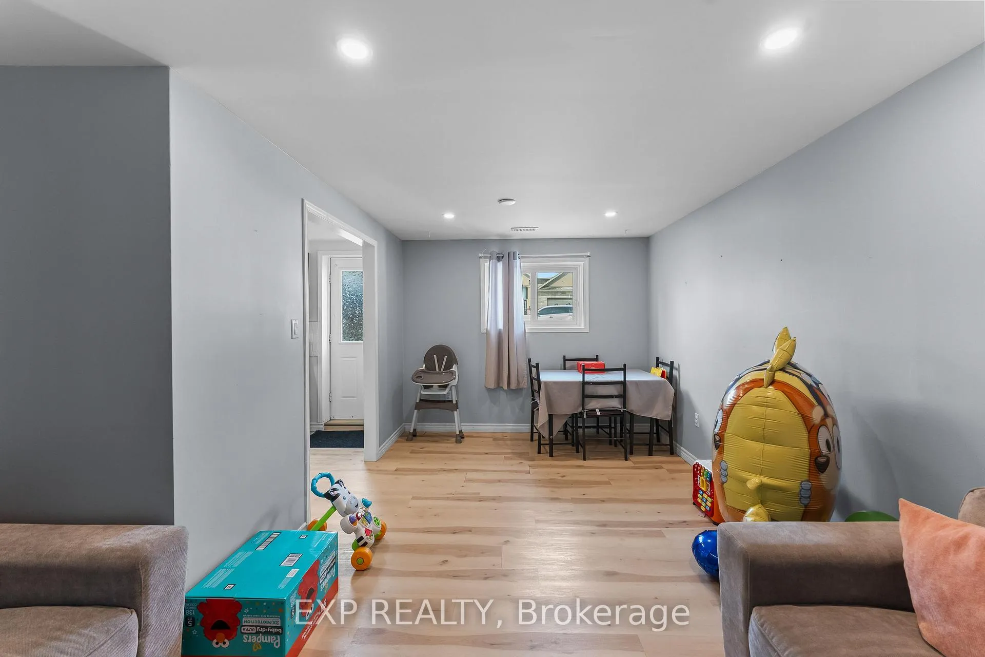 Photo 31 of 4688 Lee Avenue, Niagara Falls, Ascot — HOMEH