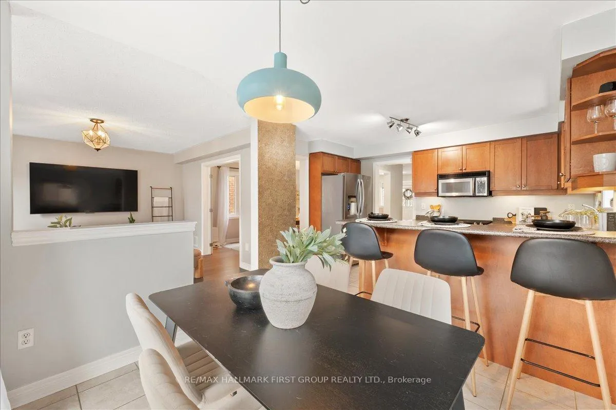 Photo 11 of 63 Bridgid Drive, Whitby, Williamsburg — HOMEH