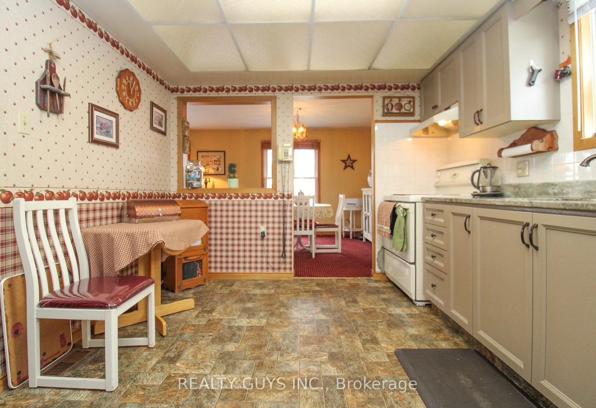 Photo 12 of 1168 Normandy Street, Peterborough, Northcrest Ward 5 — HOMEH