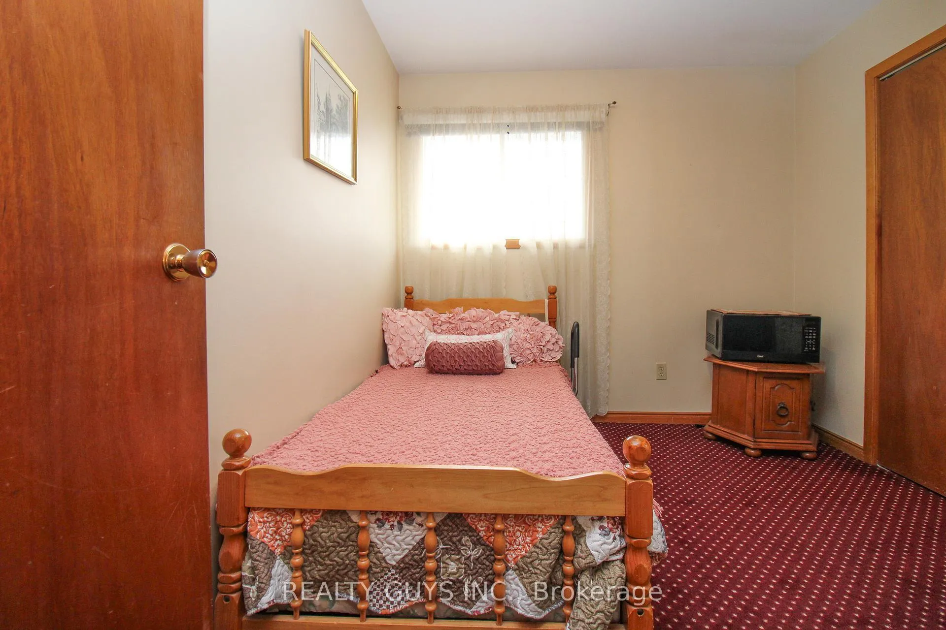 Photo 16 of 1168 Normandy Street, Peterborough, Northcrest Ward 5 — HOMEH