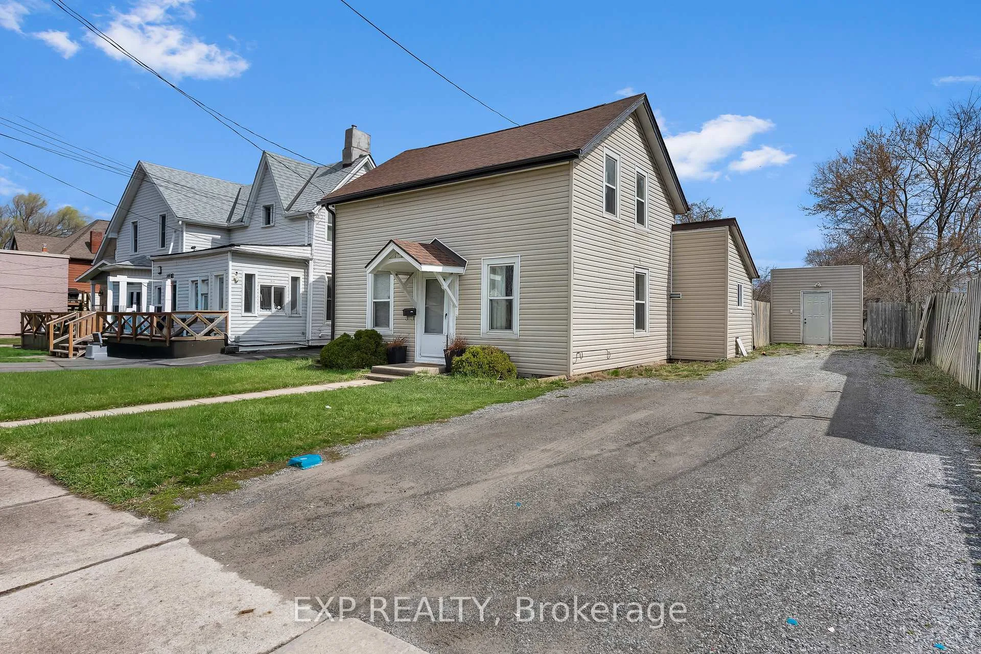 Front of 146 Oakdale Avenue