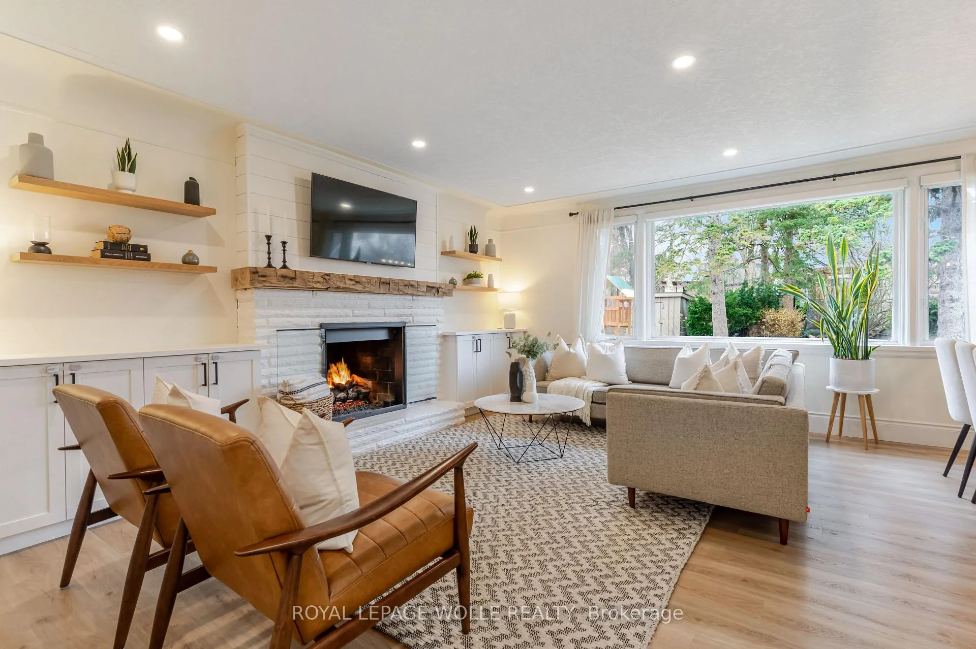 Photo 1 of 226 Forsyth Drive, Waterloo — HOMEH