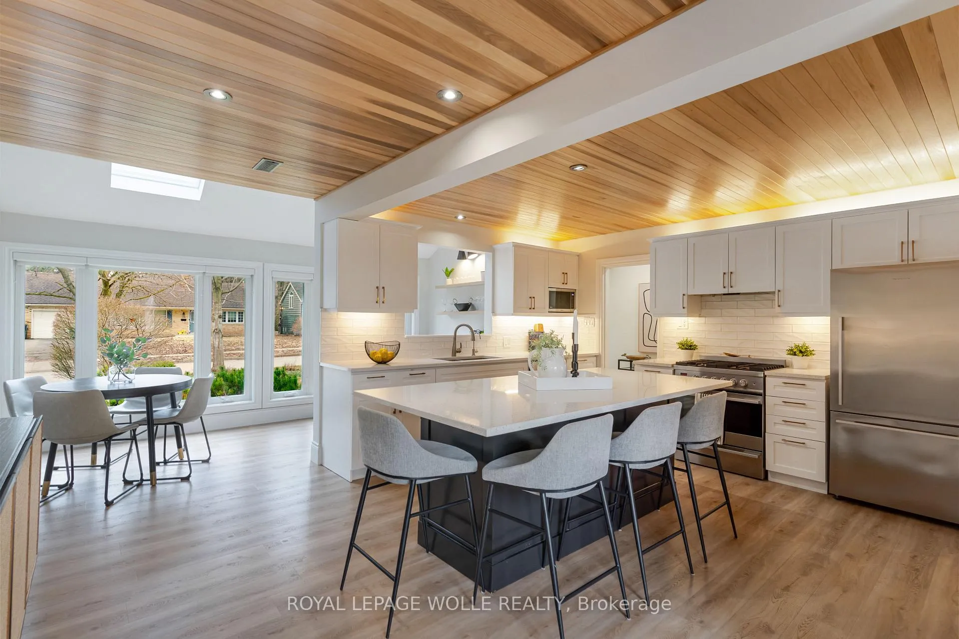 Photo 13 of 226 Forsyth Drive, Waterloo — HOMEH