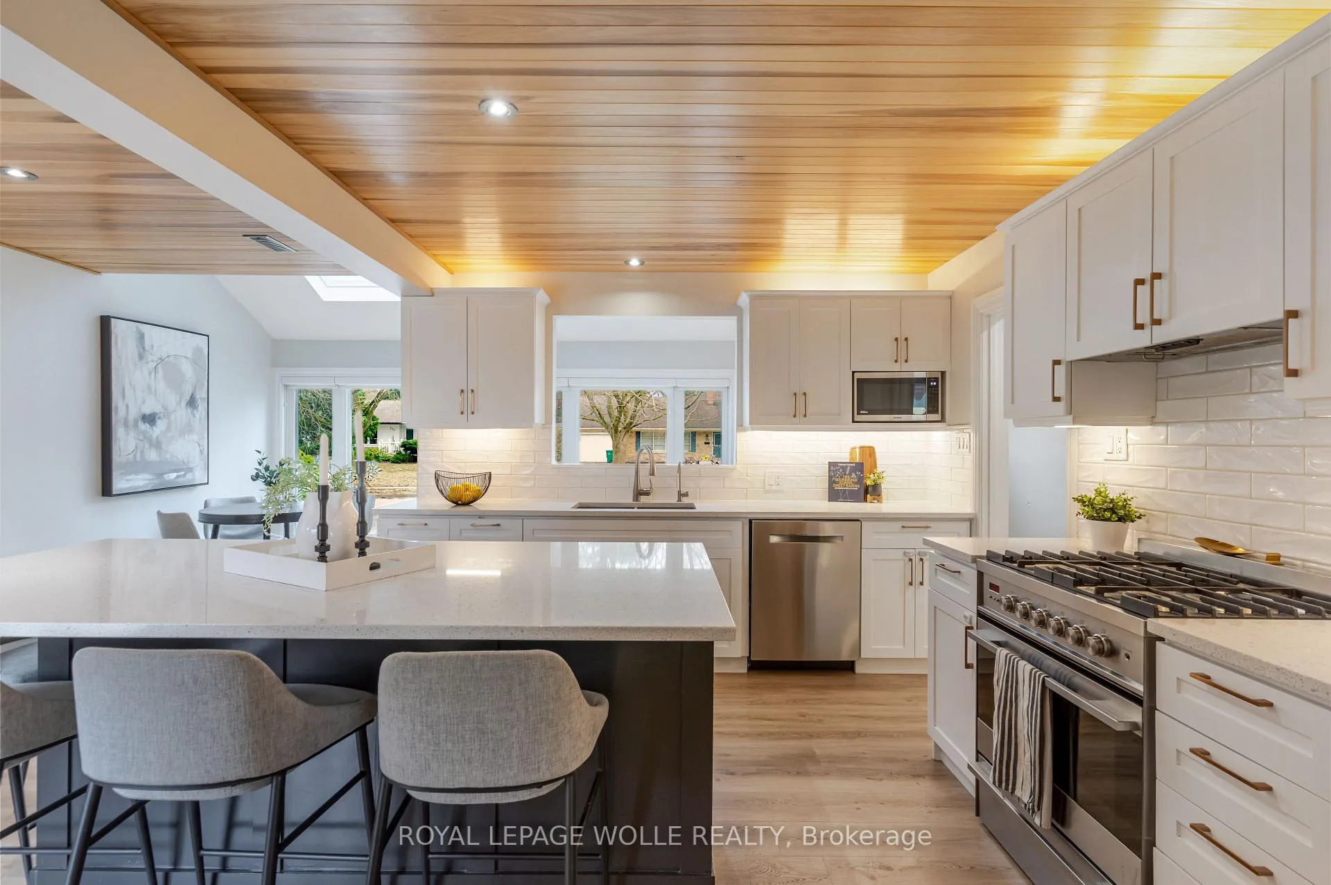 Photo 15 of 226 Forsyth Drive, Waterloo — HOMEH