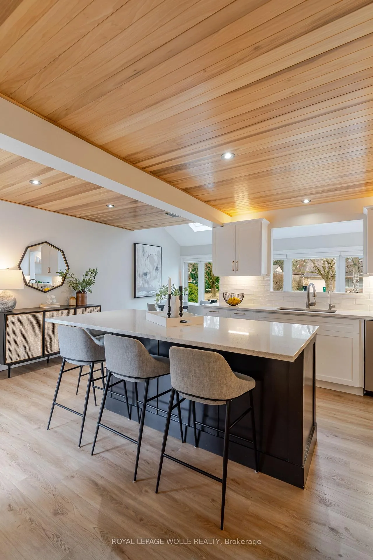 Photo 17 of 226 Forsyth Drive, Waterloo — HOMEH