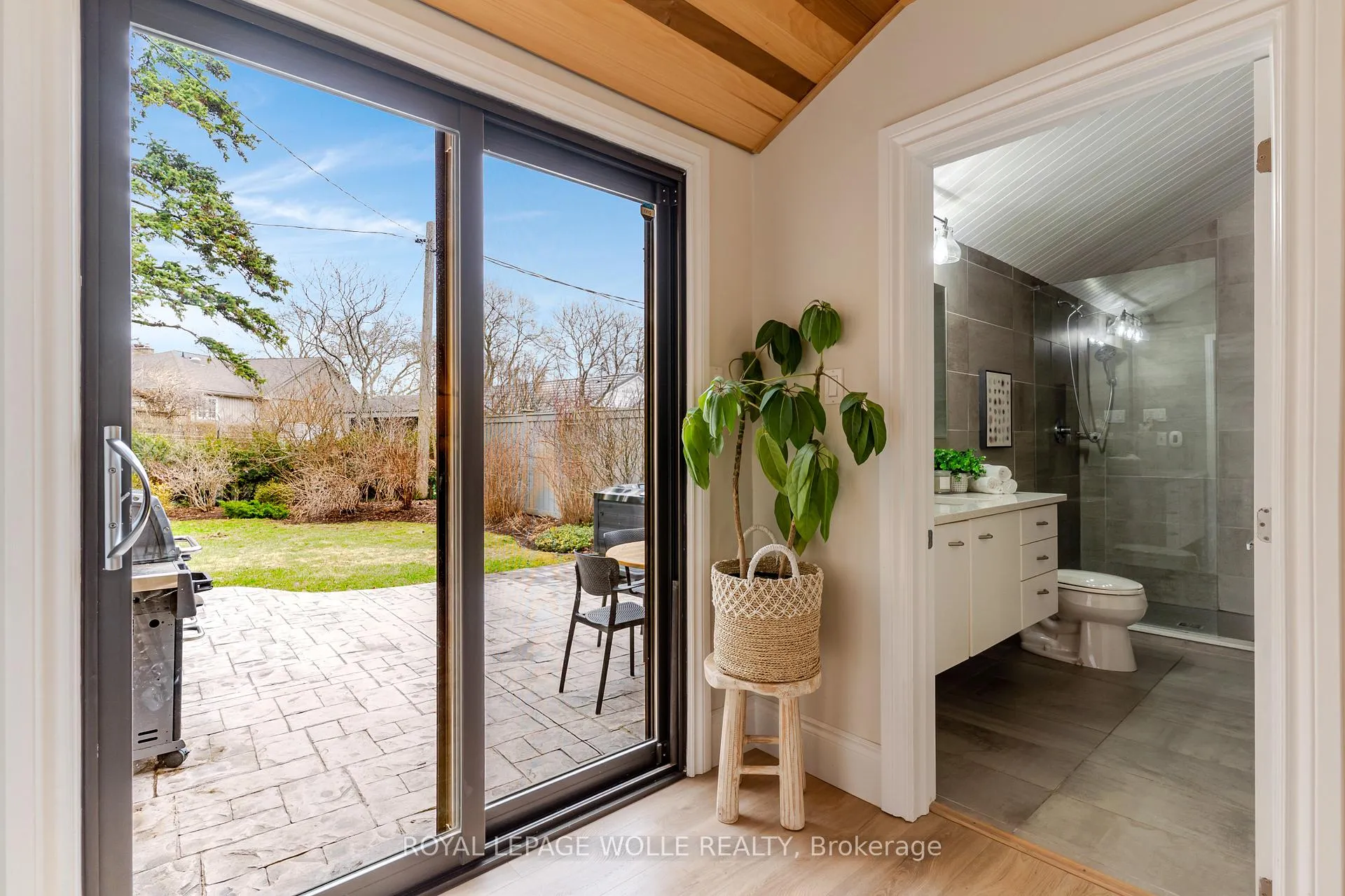Photo 22 of 226 Forsyth Drive, Waterloo — HOMEH