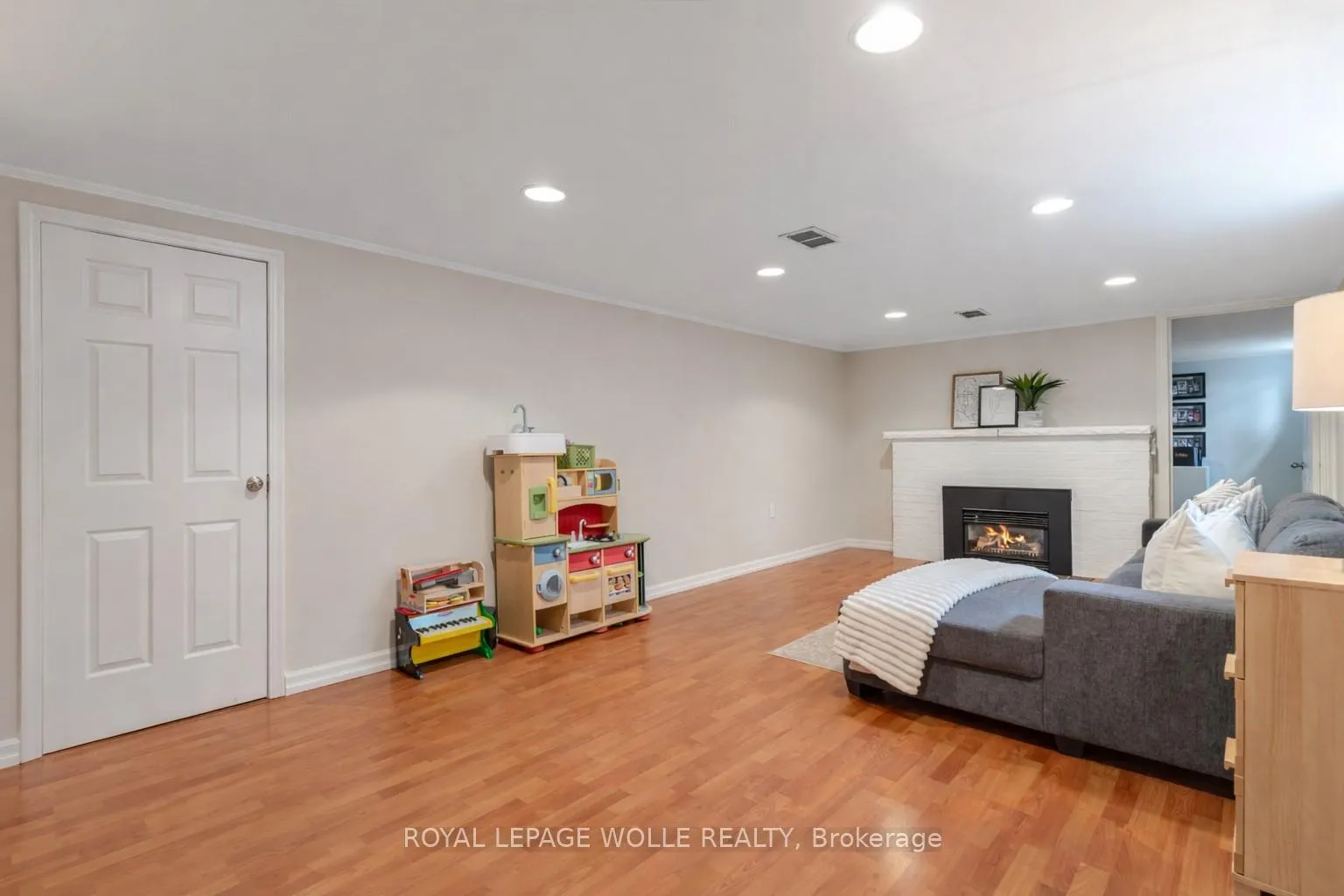 Photo 33 of 226 Forsyth Drive, Waterloo — HOMEH