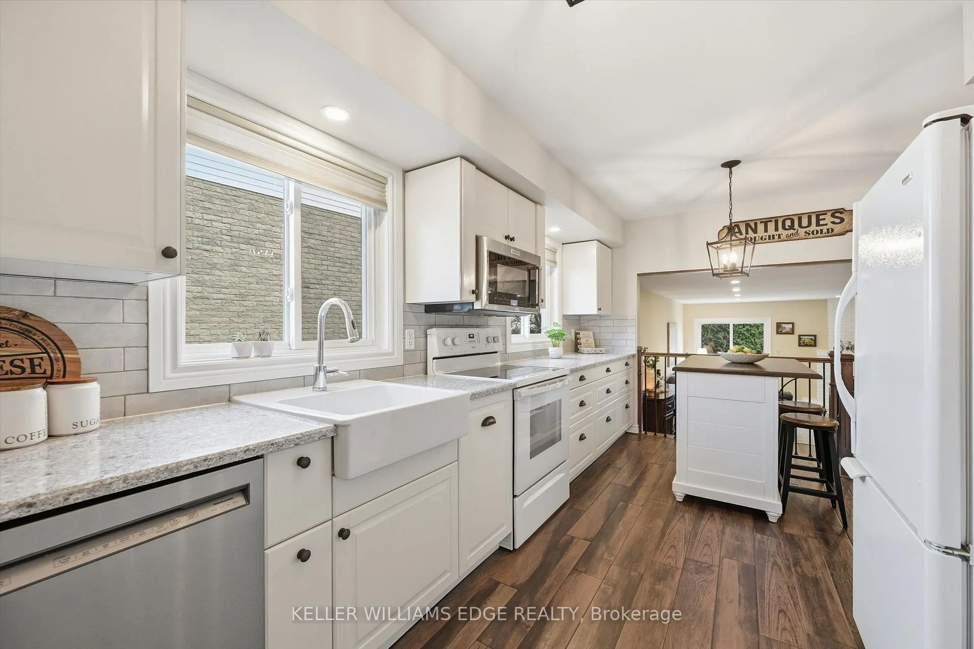 Photo 6 of 2648 Cavendish Drive, Burlington, Brant Hills — HOMEH