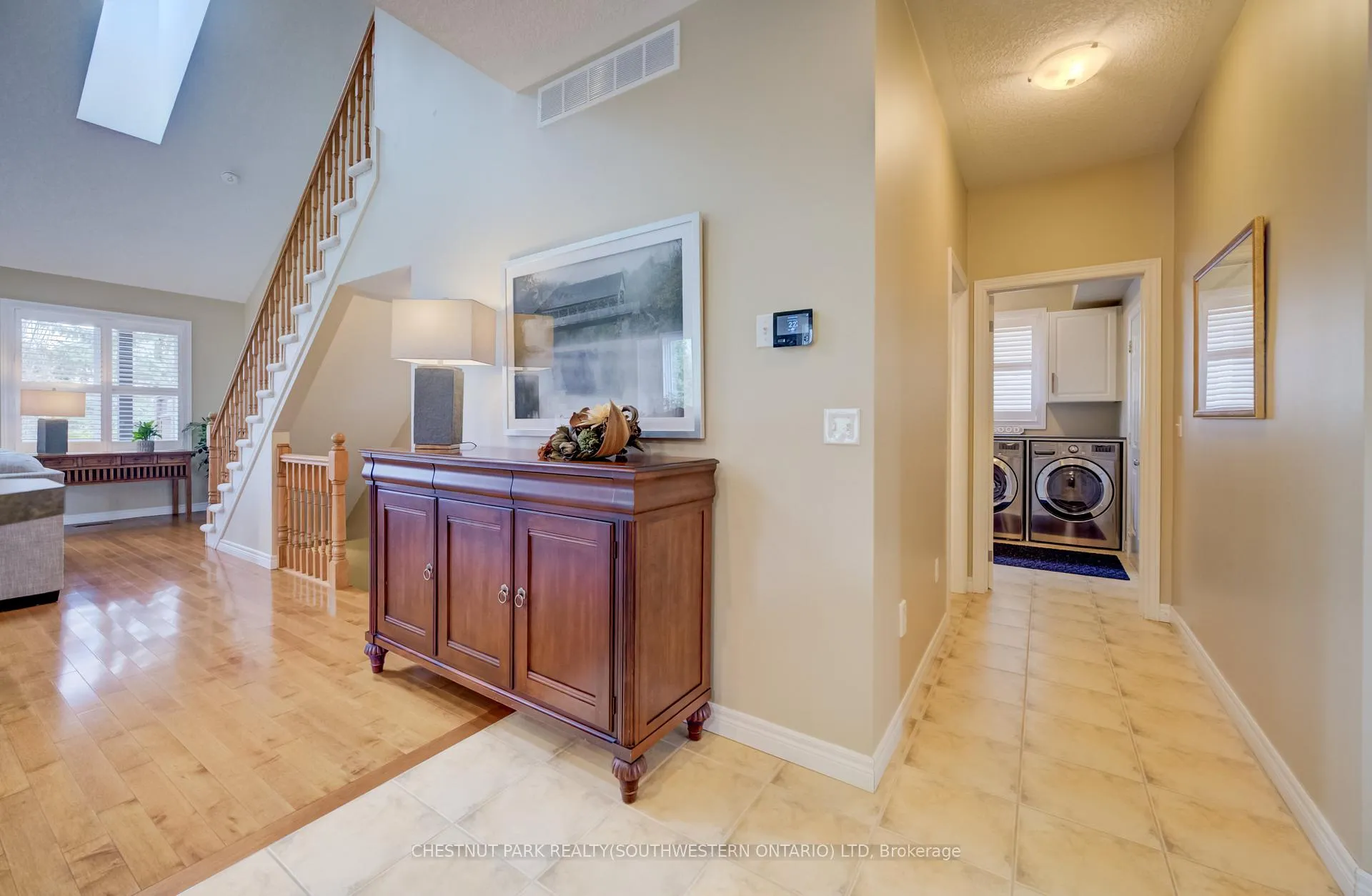Photo 10 of 560 Springwater Drive, Waterloo — HOMEH