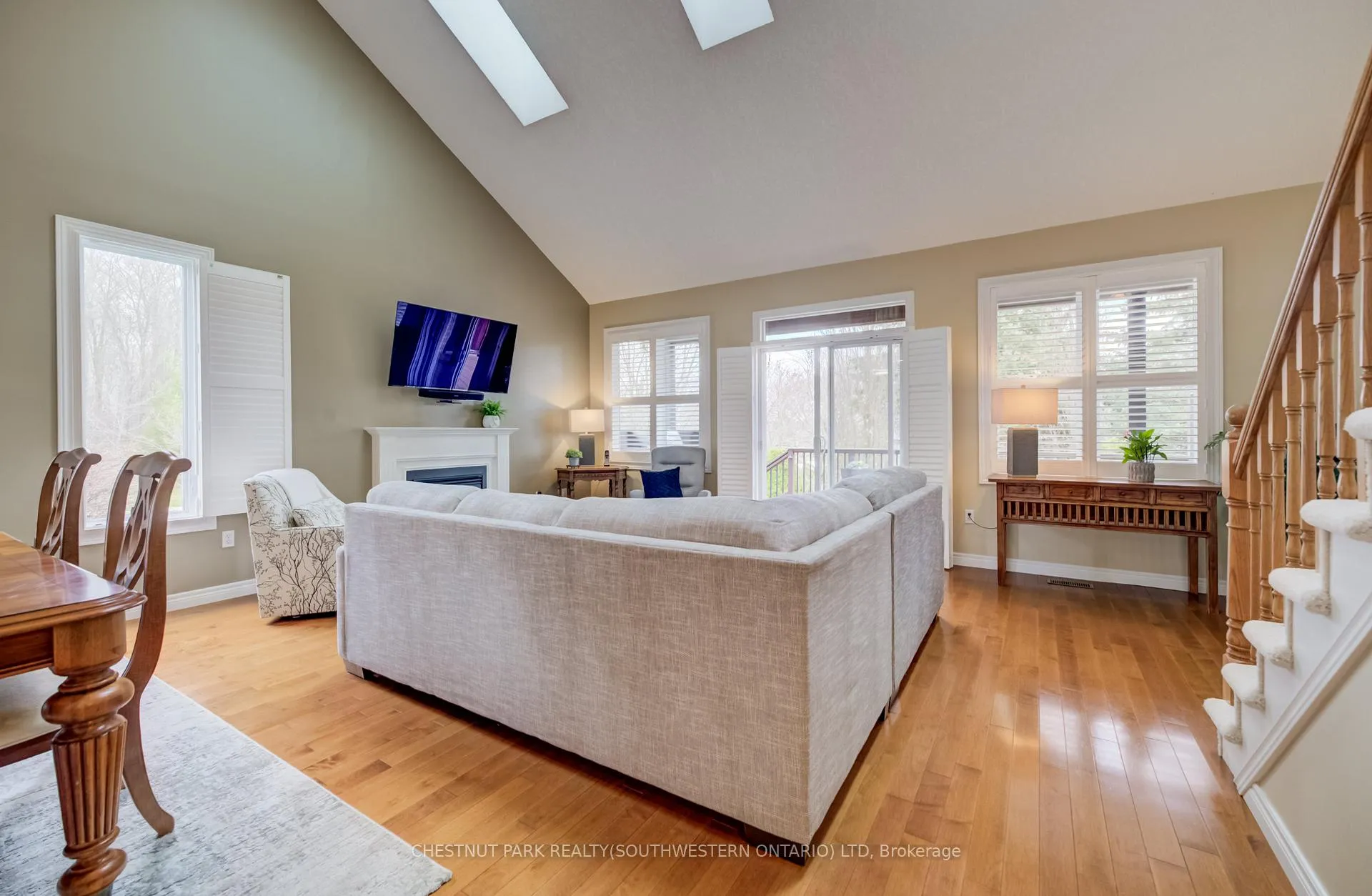 Photo 13 of 560 Springwater Drive, Waterloo — HOMEH