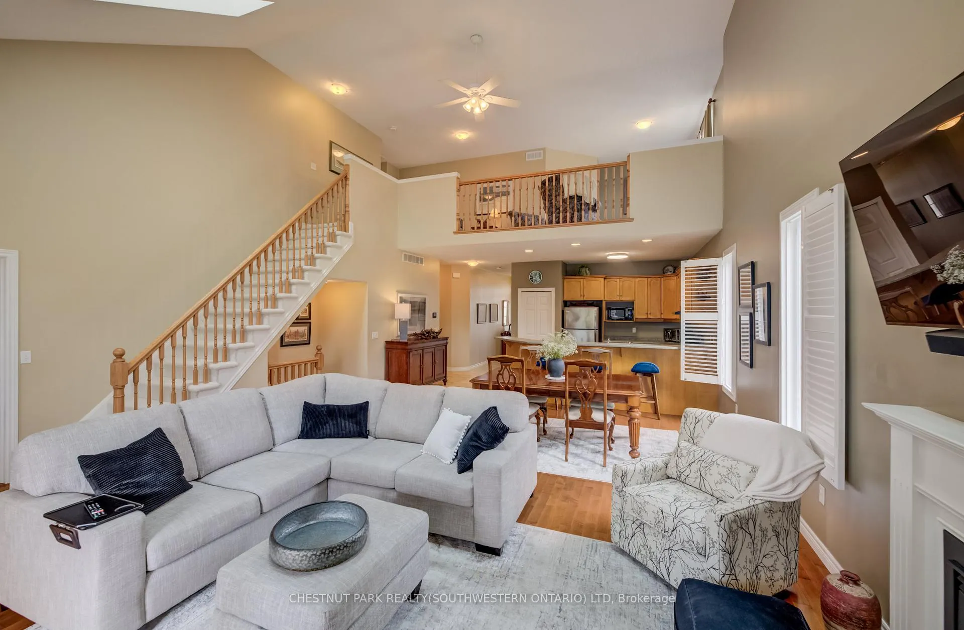 Photo 16 of 560 Springwater Drive, Waterloo — HOMEH