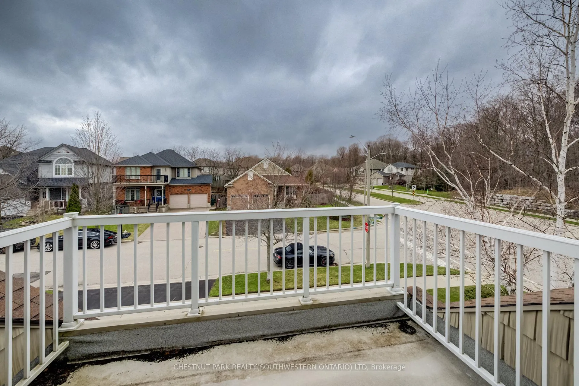 Photo 32 of 560 Springwater Drive, Waterloo — HOMEH