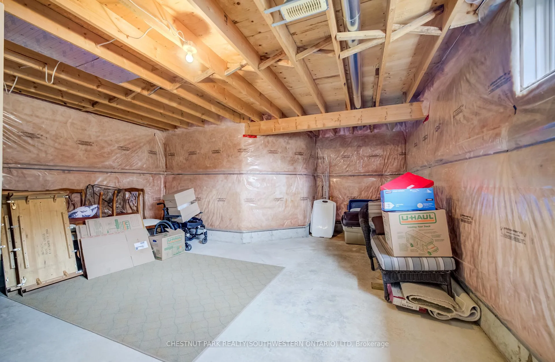 Photo 40 of 560 Springwater Drive, Waterloo — HOMEH
