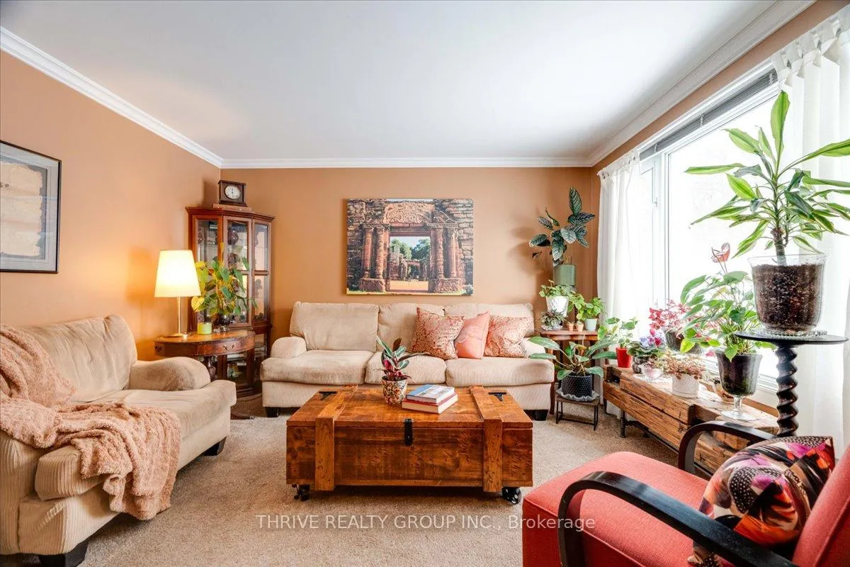 Photo 5 of 55 Breckenridge Crescent, London, South Y — HOMEH