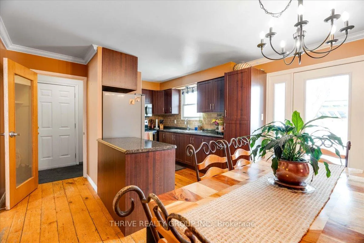 Photo 10 of 55 Breckenridge Crescent, London, South Y — HOMEH