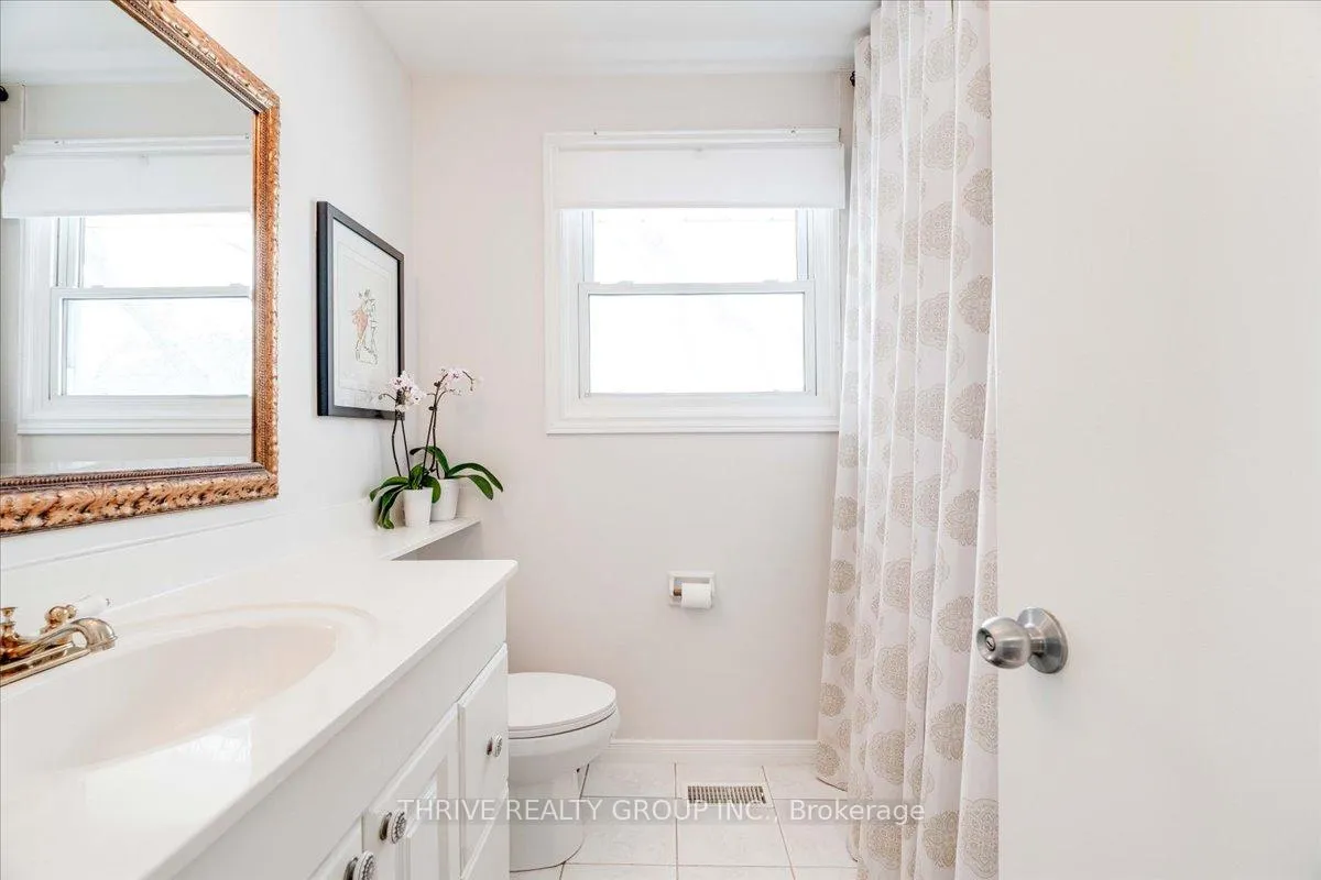 Photo 19 of 55 Breckenridge Crescent, London, South Y — HOMEH