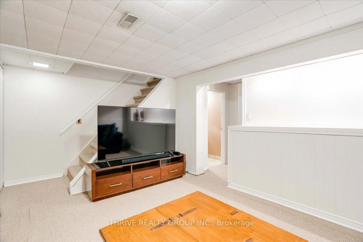 Photo 20 of 55 Breckenridge Crescent, London, South Y — HOMEH