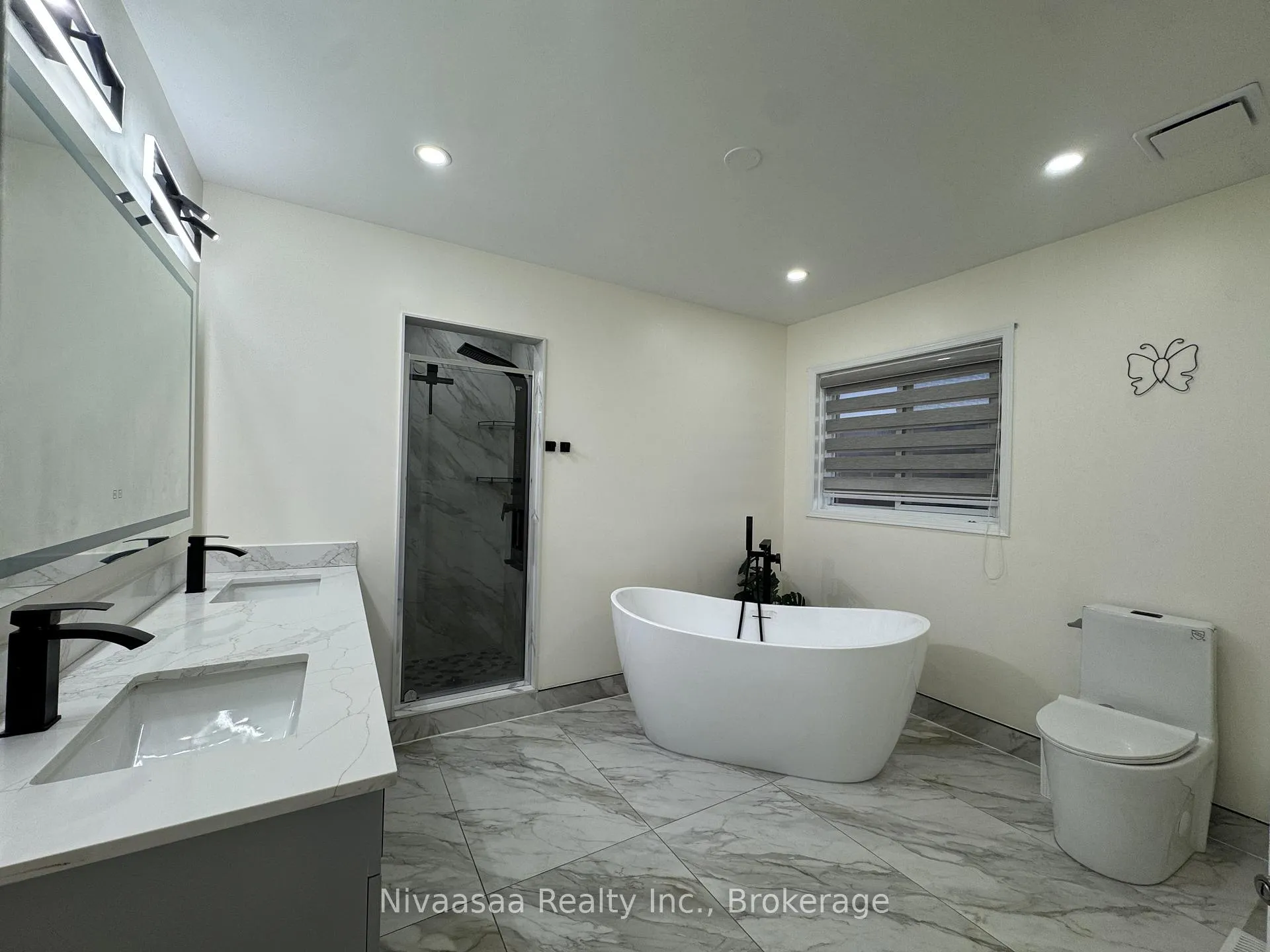 Photo 11 of Unit UPPER LEVEL, 23 Ravenscliffe Court, Brampton, Northwood Park — HOMEH