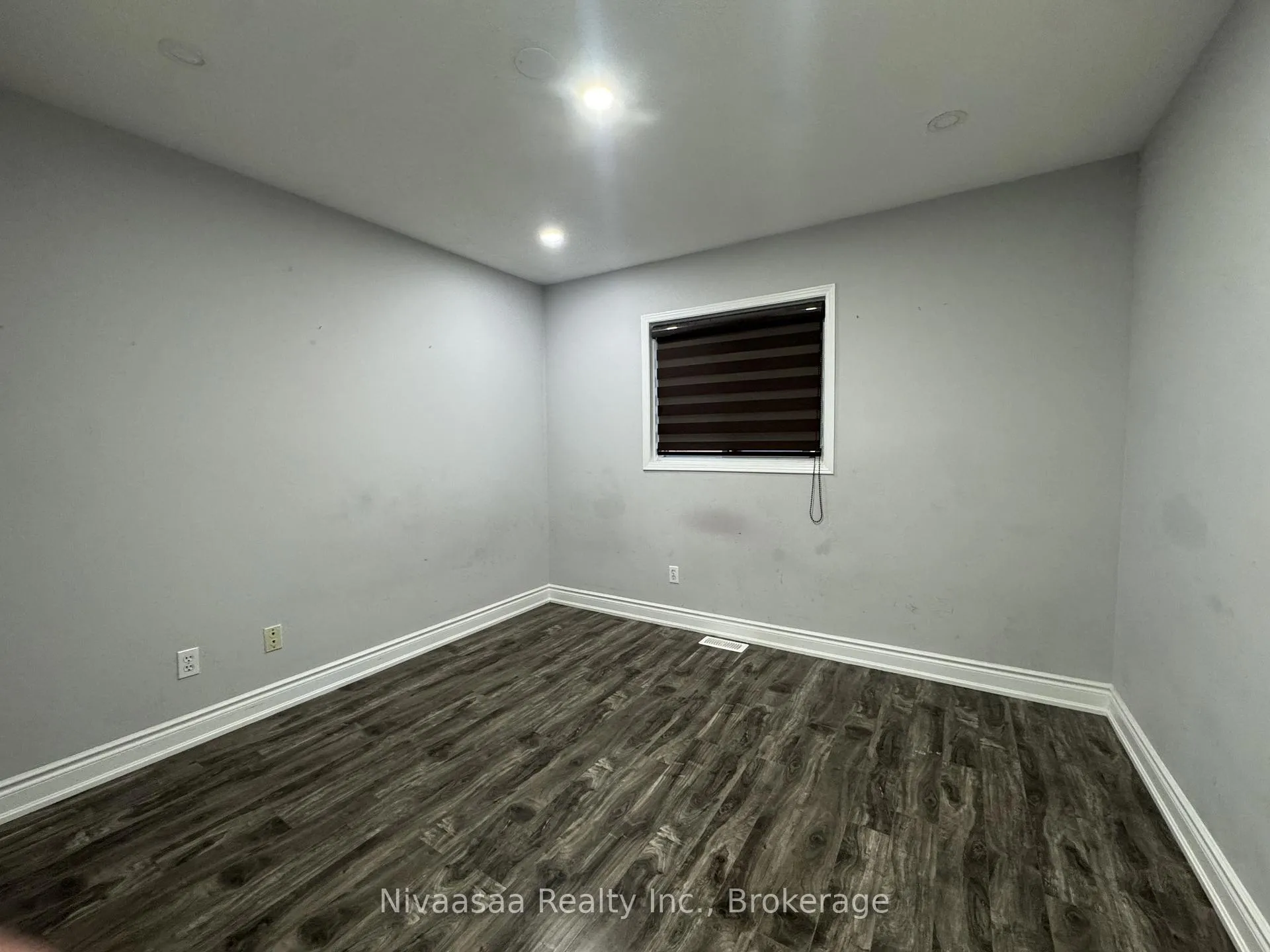Photo 16 of Unit UPPER LEVEL, 23 Ravenscliffe Court, Brampton, Northwood Park — HOMEH