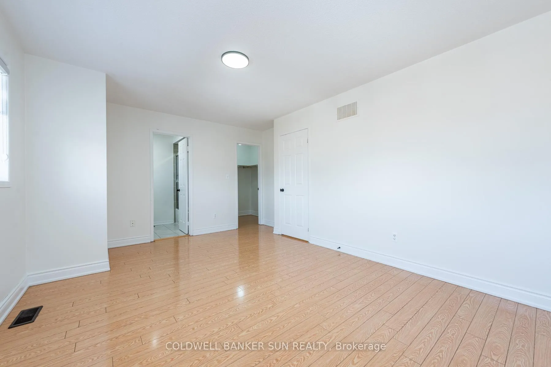 Photo 17 of 13 Travis Crescent, Brampton, Fletcher's Meadow — HOMEH