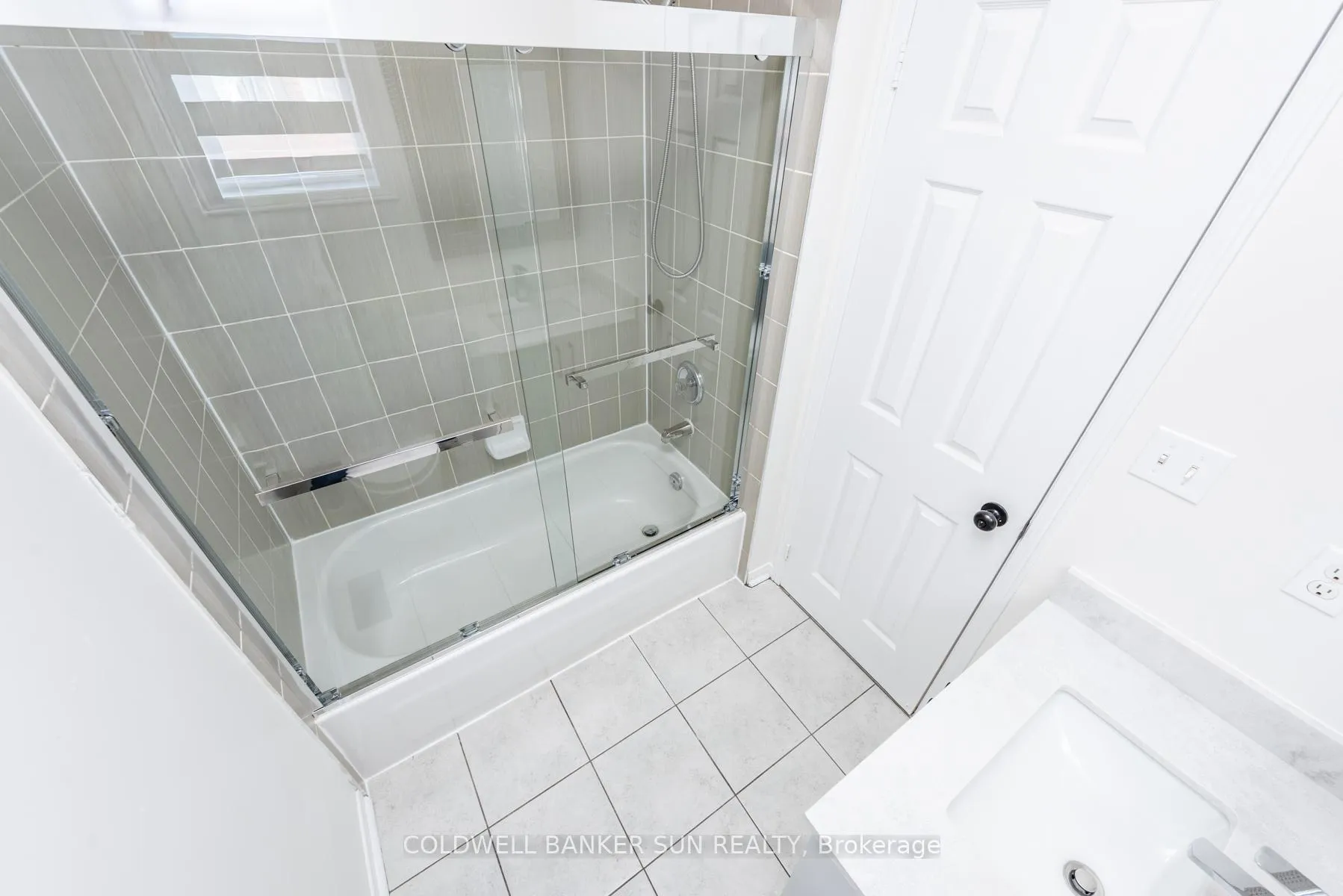 Photo 21 of 13 Travis Crescent, Brampton, Fletcher's Meadow — HOMEH