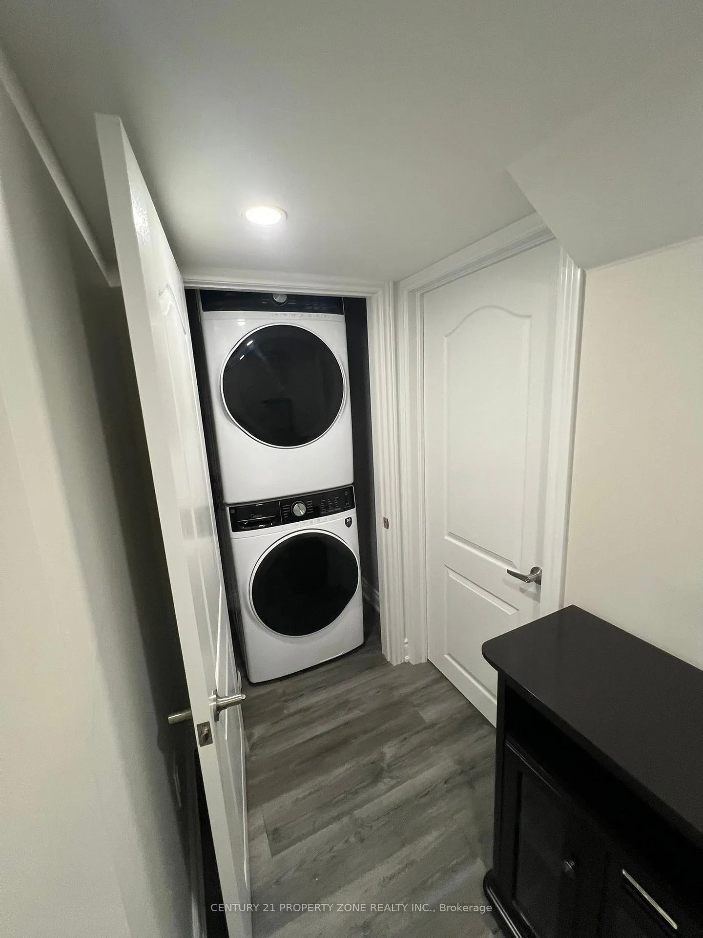 Photo 8 of 1568 Gainer Crescent, Milton, Clarke — HOMEH