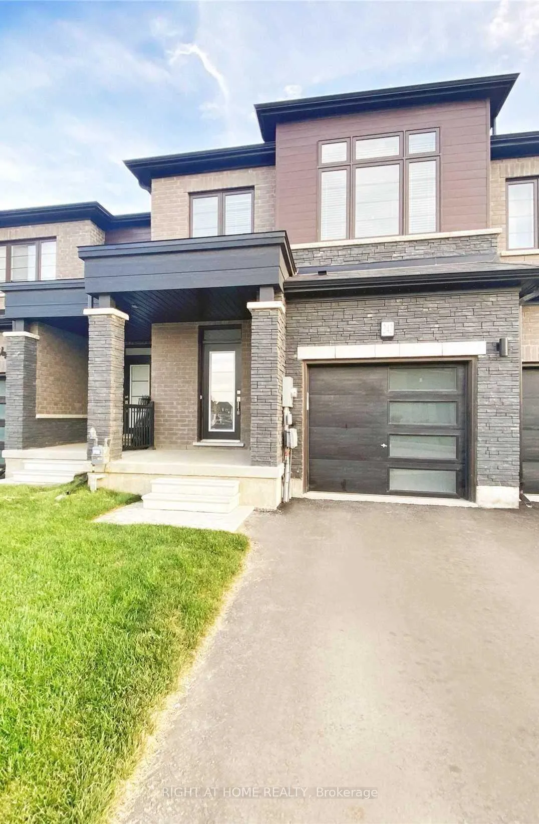 Photo 1 of 242 Explorer Way, Thorold, Rolling Meadows — HOMEH